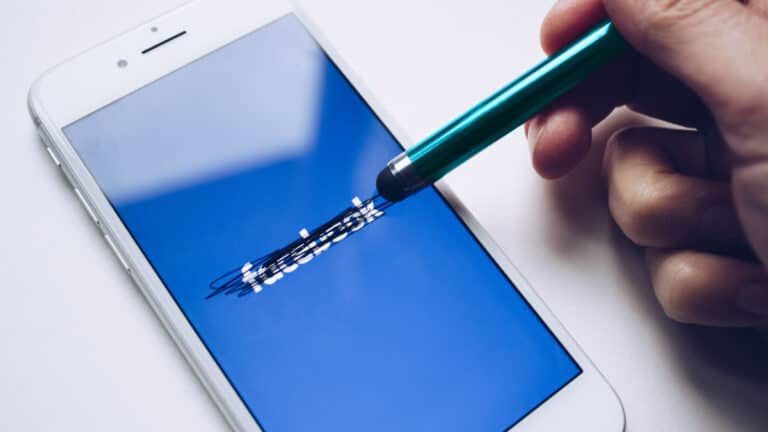 Why a FaceBook page is NOT a replacement for a business website!